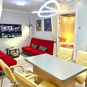  Appartement Camp Nou, Europa Fira - Modern Two-bedroom With Heating