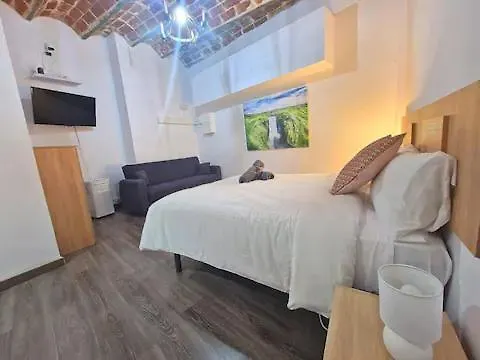 Apartahotel Casa Batito L'Hospitalet de Llobregat 0*,